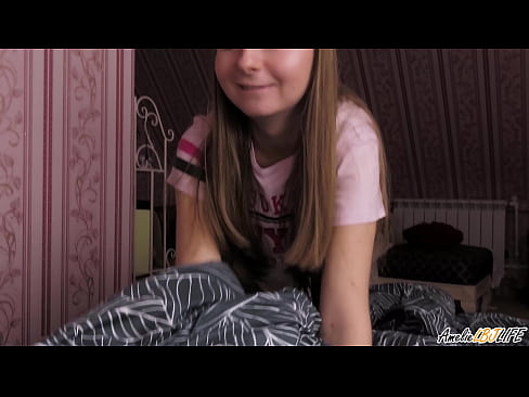 ❤️ Blondie suig haar BFF's diep en kry cum in haar mond ️ Russiese pornografie by ons ☑
